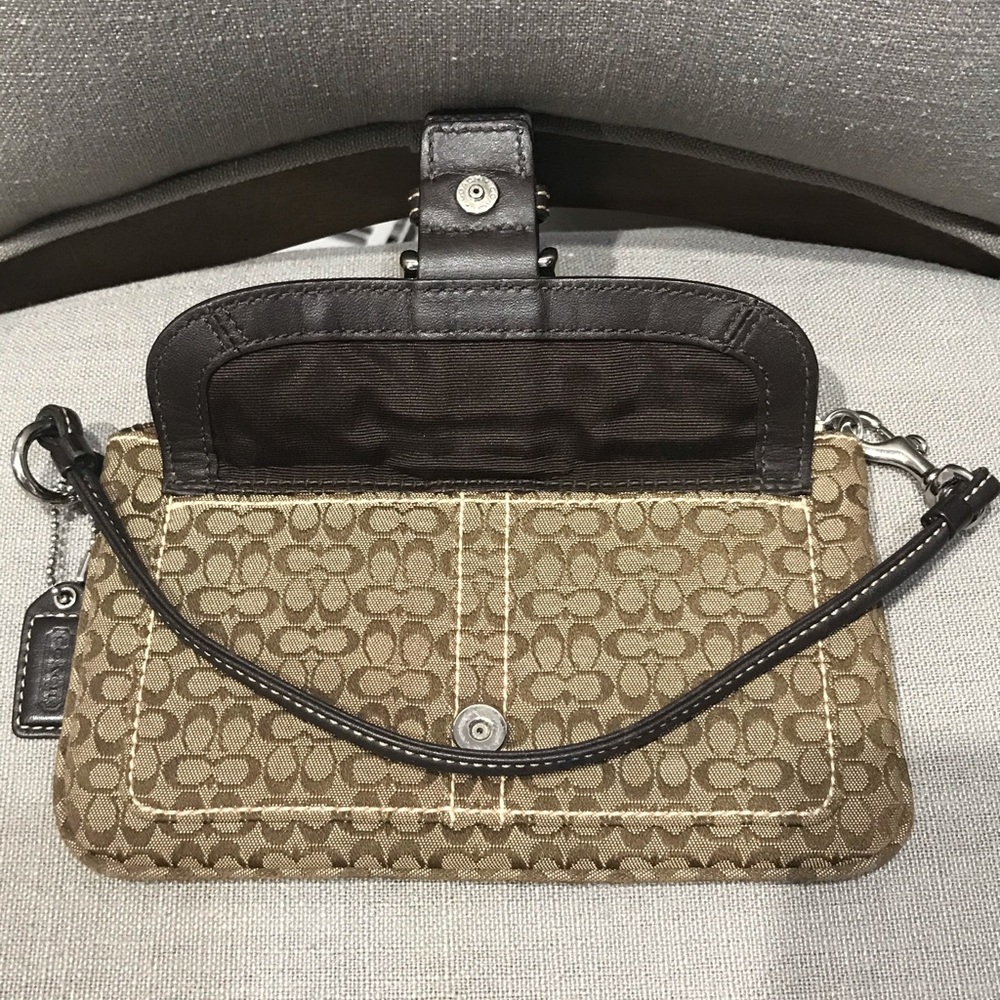 Coach signature soho buckle wristlet in brown - Picture 6 of 11